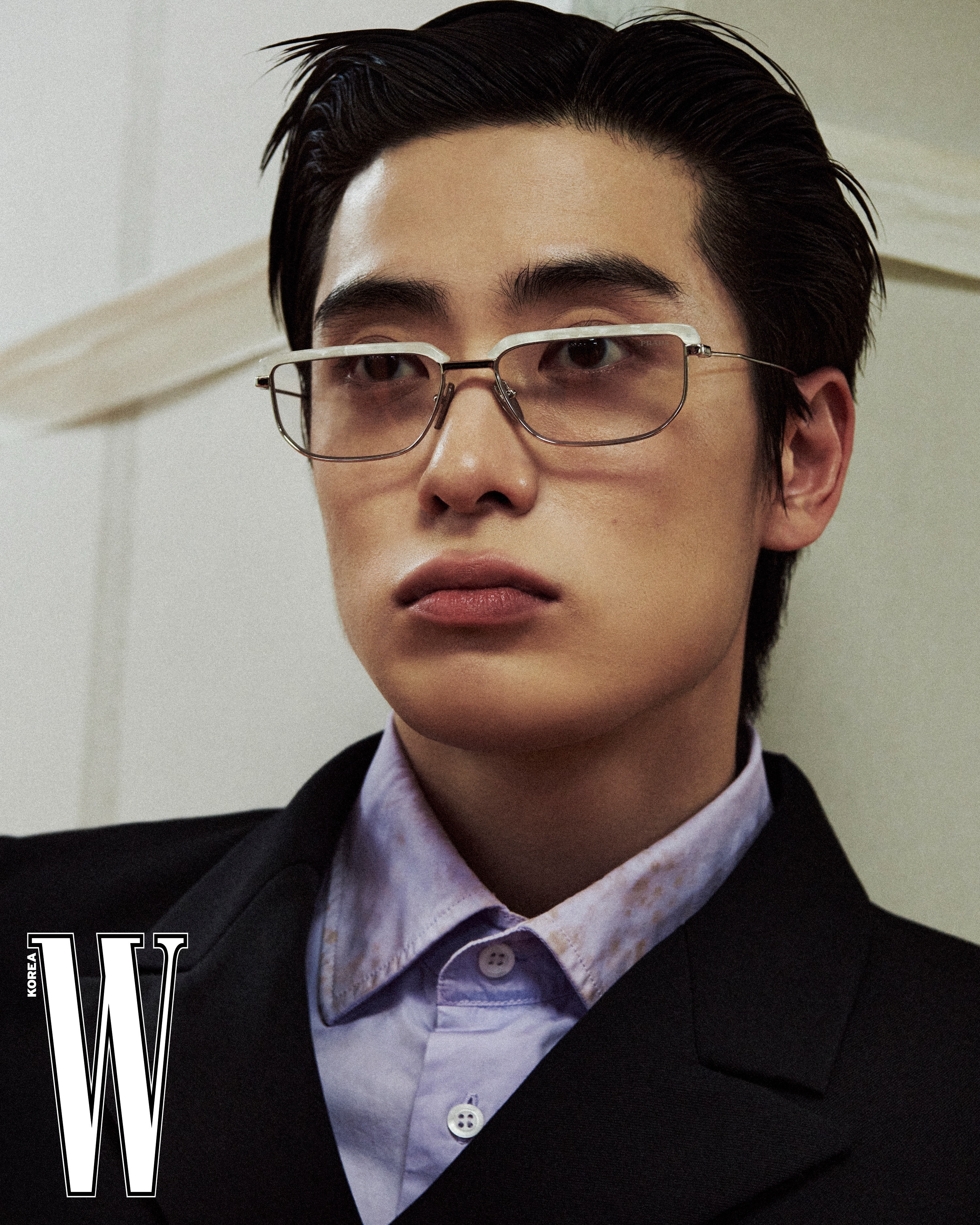 郑在玹 x PRADA x W Korea八月刊封面大片，不一样的JaeHyun