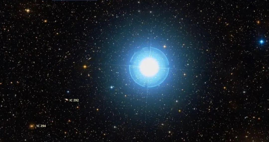 位于英仙座的“恶魔之星”Algol，如同这样的双星系统一般被称之食变双星，是一种