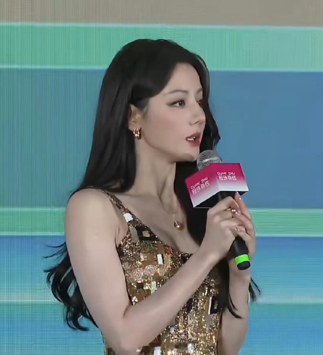 今日份的美貌迪，太爱了怎么会如此甜美[yeah] ​​​