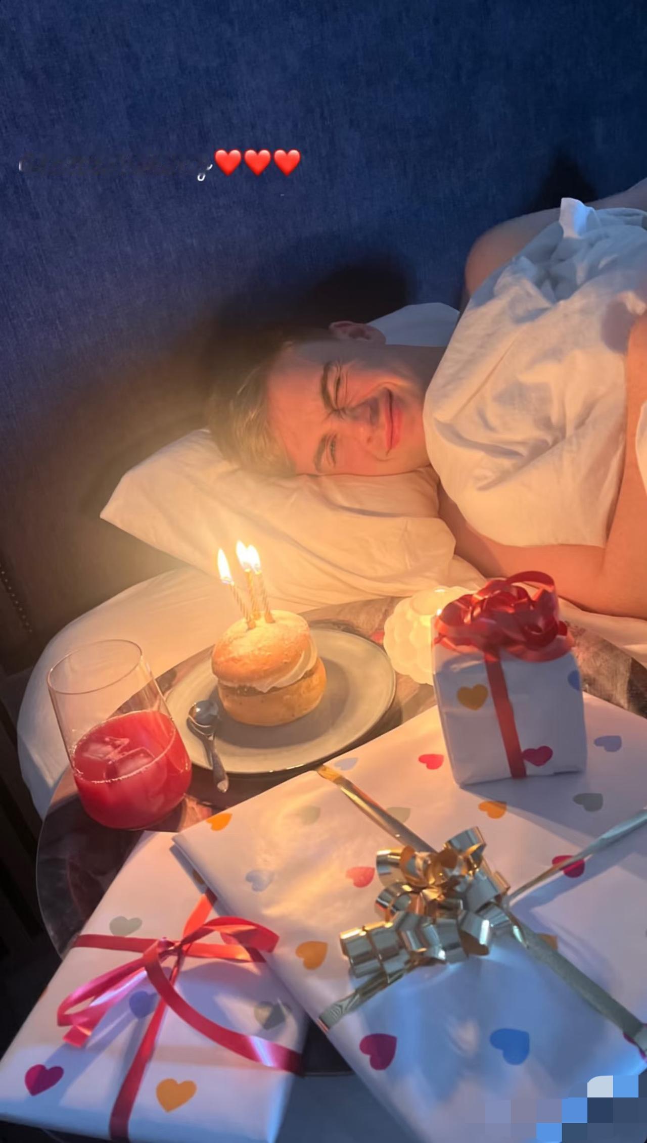 莫雷加德更新：2月16日，自己的24岁生日快乐🎂！
莫雷加德的24岁生日，
正