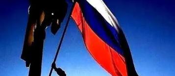 总有人追着问，打了这么久，俄罗斯会不会被活活耗死？我给你一个最扎心的答案：别说耗