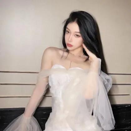 #一张图证明夏天来了##分享夏日美照# #养眼照片分享# #分享迷人图#