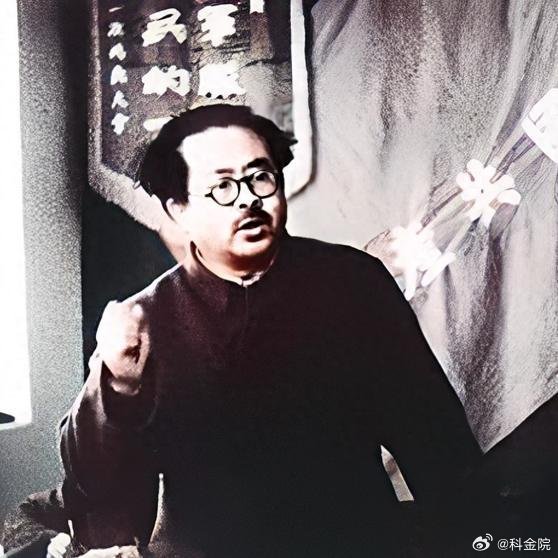 《任弼时正要拿下毛主席兵权，不料“战友”王稼祥竟当场倒戈，一番话让他震惊到失语》