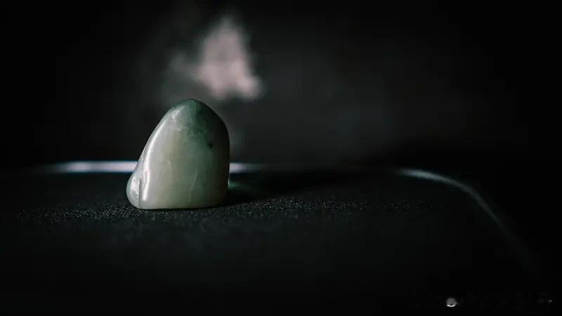 男子用AI鉴定玉石8个月收入上百万 现在AI真是无处不在，连玉石鉴定这行都被它“