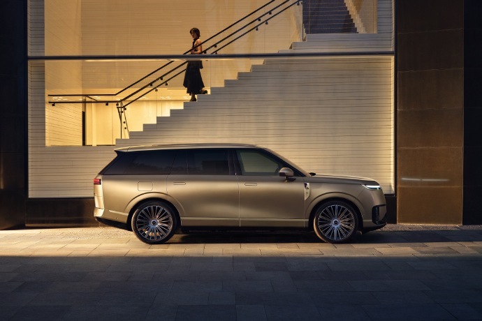 小鹏GX要来了，豪华大六座旗舰SUV，自我定义科技旗舰。新科技旗舰小鹏GX来了