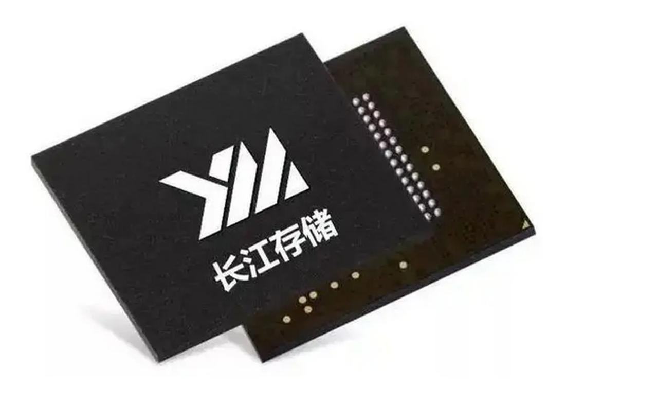DDR5和DDR4内存区别可大了。先说说速度，DDR5的传输速率比DDR4快很多
