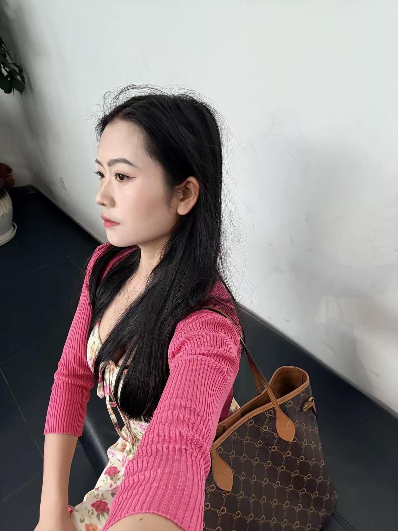共成长：一个人努力，只会累坏了自己；两个人抱团，才能看得见希望。