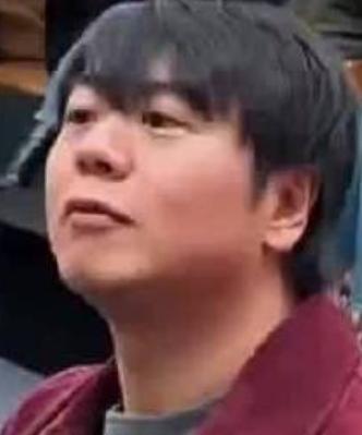 2026年3月23日，郎朗在巴黎里昂火车站与外国钢琴博主Emilio Piano