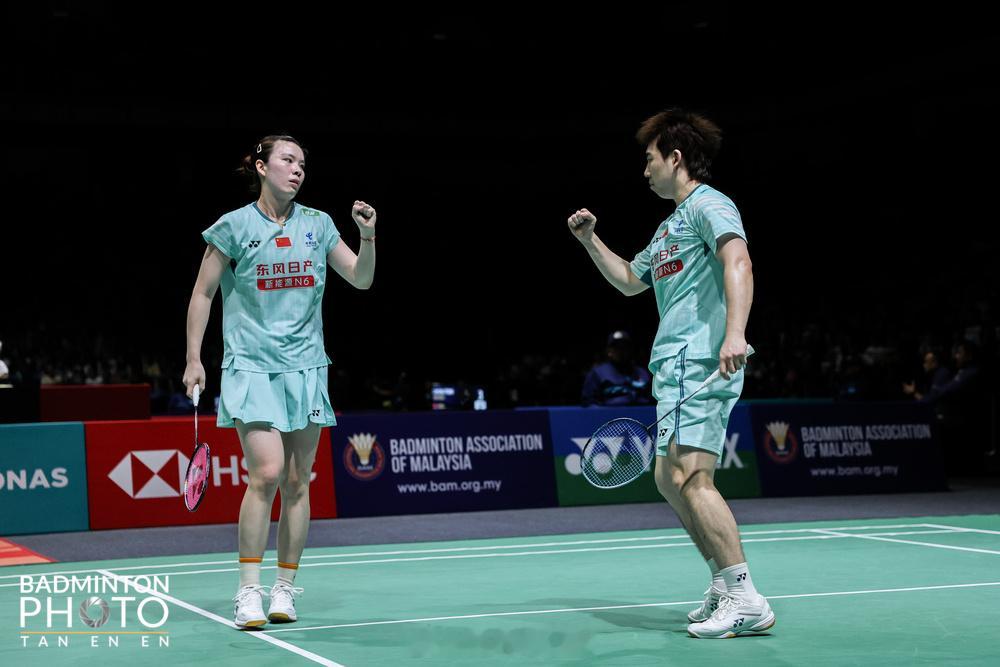 世说新羽 印尼大师赛：“丫邦”率先晋级四强，女单八强新老分明印尼羽毛球大师赛进入