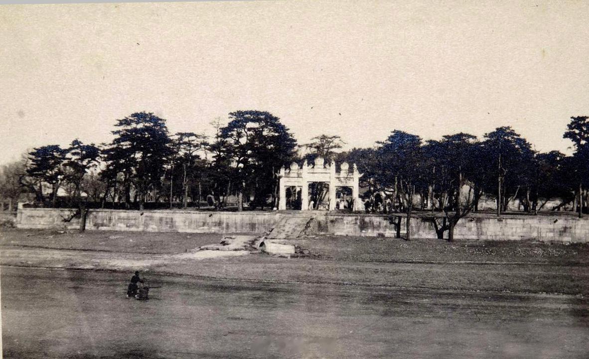 256年前的今天即乾隆三十二年（1767年）九月初七日，乾隆皇帝的皇四女和硕和嘉