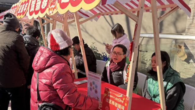 长征镇开展“新春暖心行服务零距离”系列活动，织密养老服务网温暖老人心