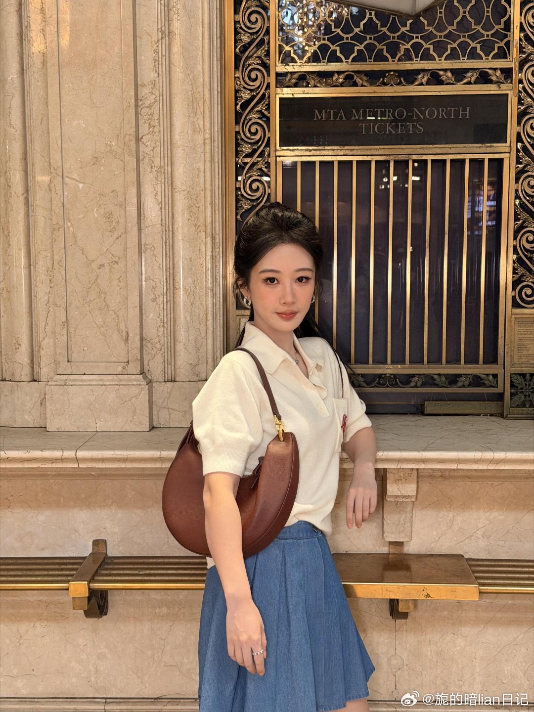 杨紫yz杨紫玉兰花开君再来yz杨紫董竹君yz“从晨光熹微到红霞漫卷 爱意从未落幕