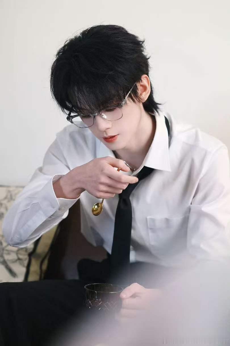 左航祝大家度过愉快的一天 左航祝大家度过愉快的一天 