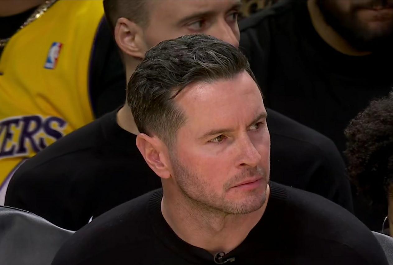 有一说一：肯纳德三分绝杀魔术，湖人豪取9连胜，必须给主帅雷迪克打满分，关键时刻战