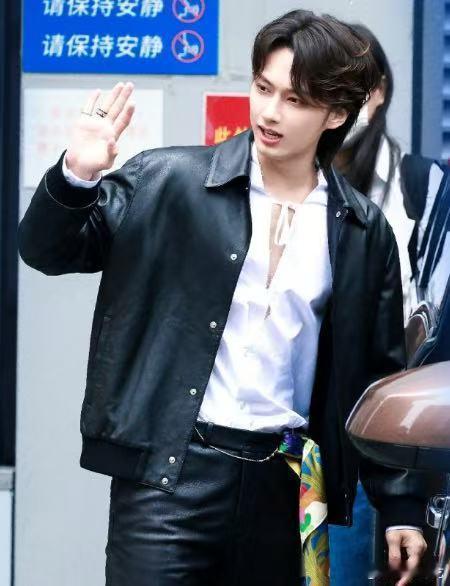 文俊辉回国录hi6状态 你好星期六状态好到发光，文俊辉归国上班，元气满满奔赴你好