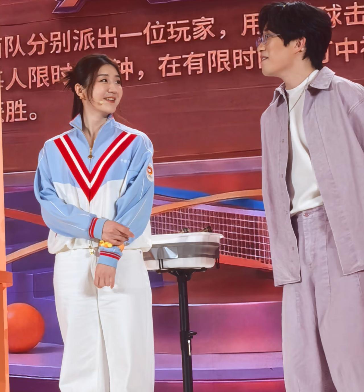 近期连续两场活动被奥运冠军陈梦圈粉了！
       4月30日上海五五购物节，