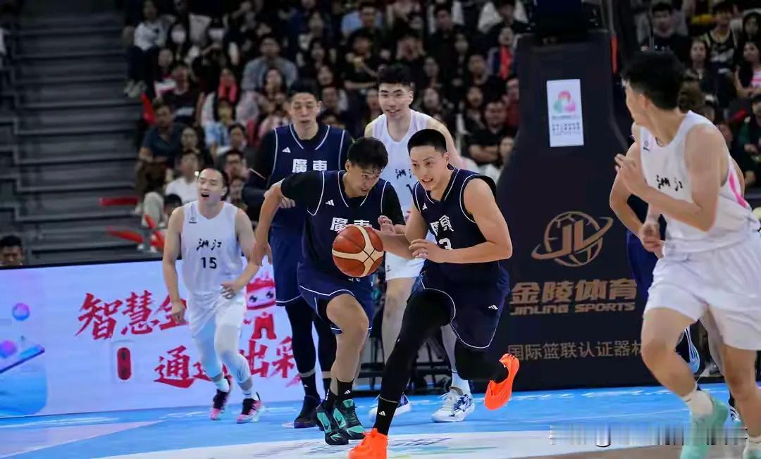 男篮1/4决赛的对阵形势已经明朗，各支球队的命运即将迎来关键一战。11月8日的小