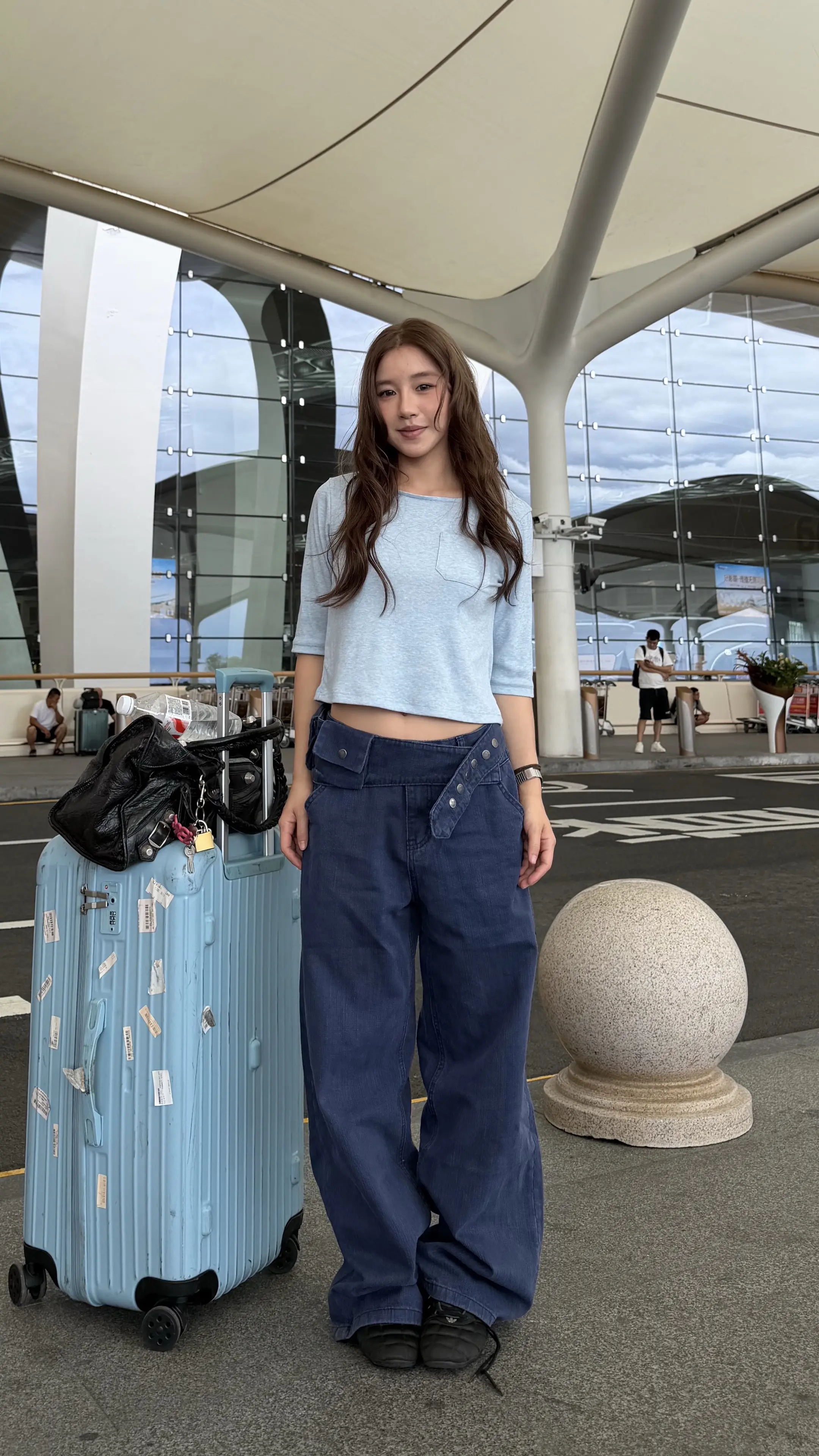 机场光线也太好啦。