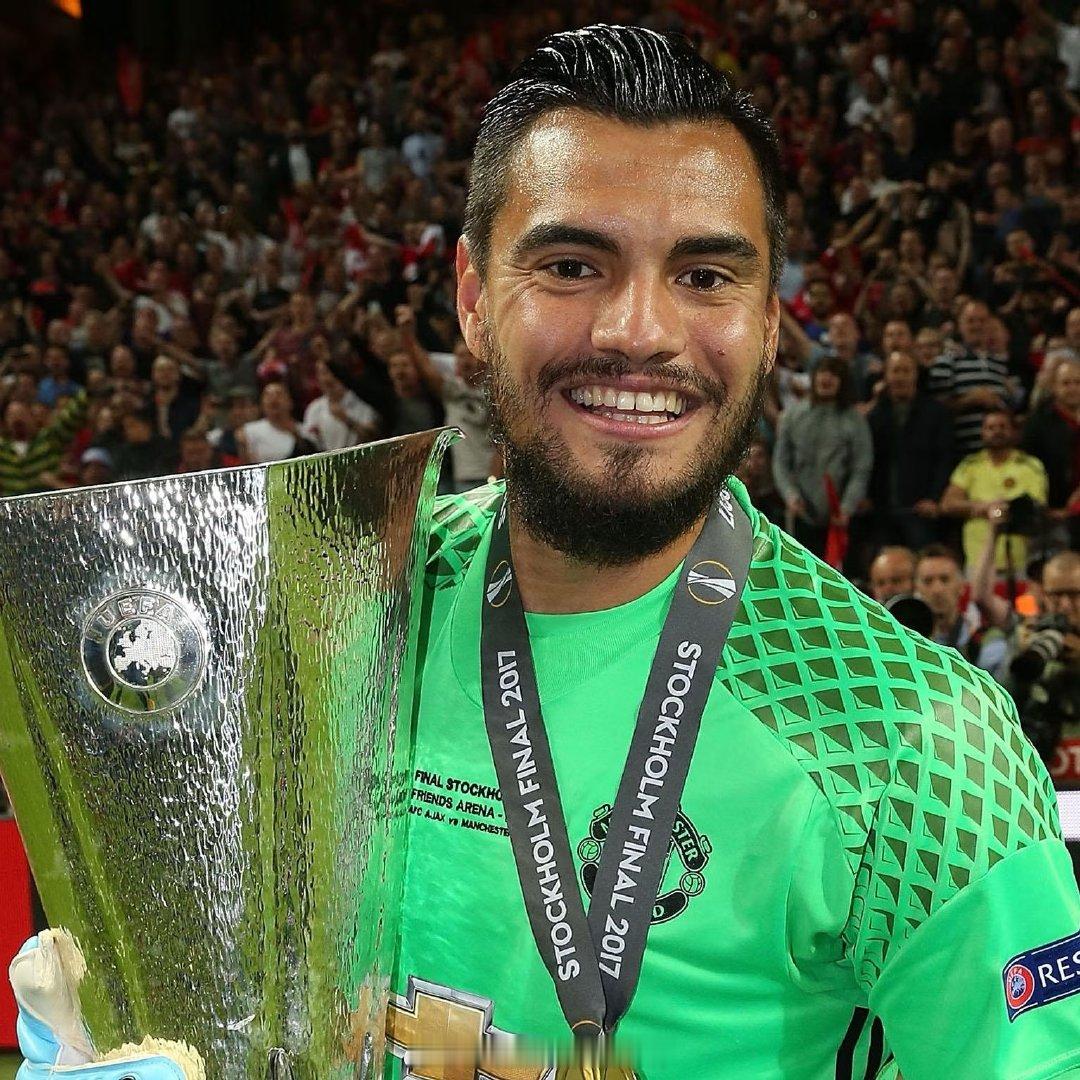 【世界最佳二号门将】阿根廷记者Cristofanelli：现年39岁的前阿根廷国