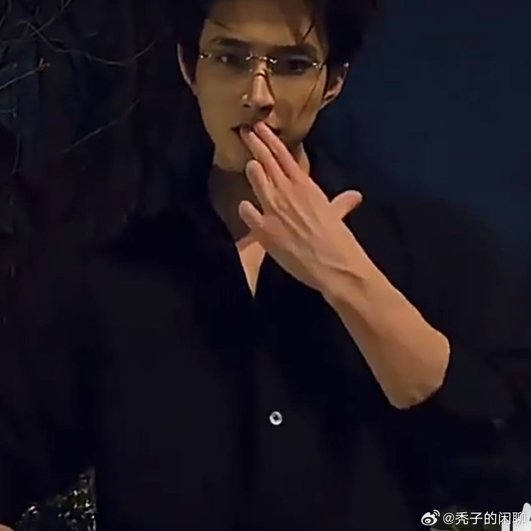 陈牧驰吴楚一的时间线陈牧驰之前否认跟陈冰恋爱关系把网友告了 时间过得好快呀 