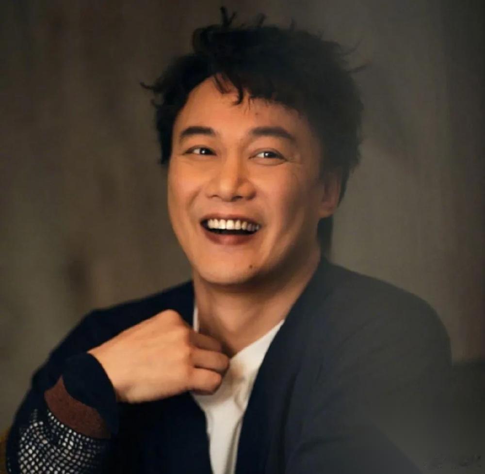 别再说徐濠萦“败家”了！陈奕迅这波操作，让全网闭嘴。 就在昨天，港媒爆出Easo