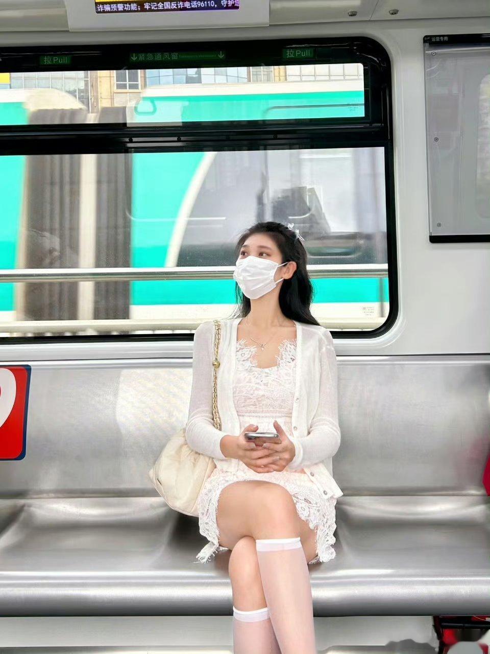 白色🧦 ​​​