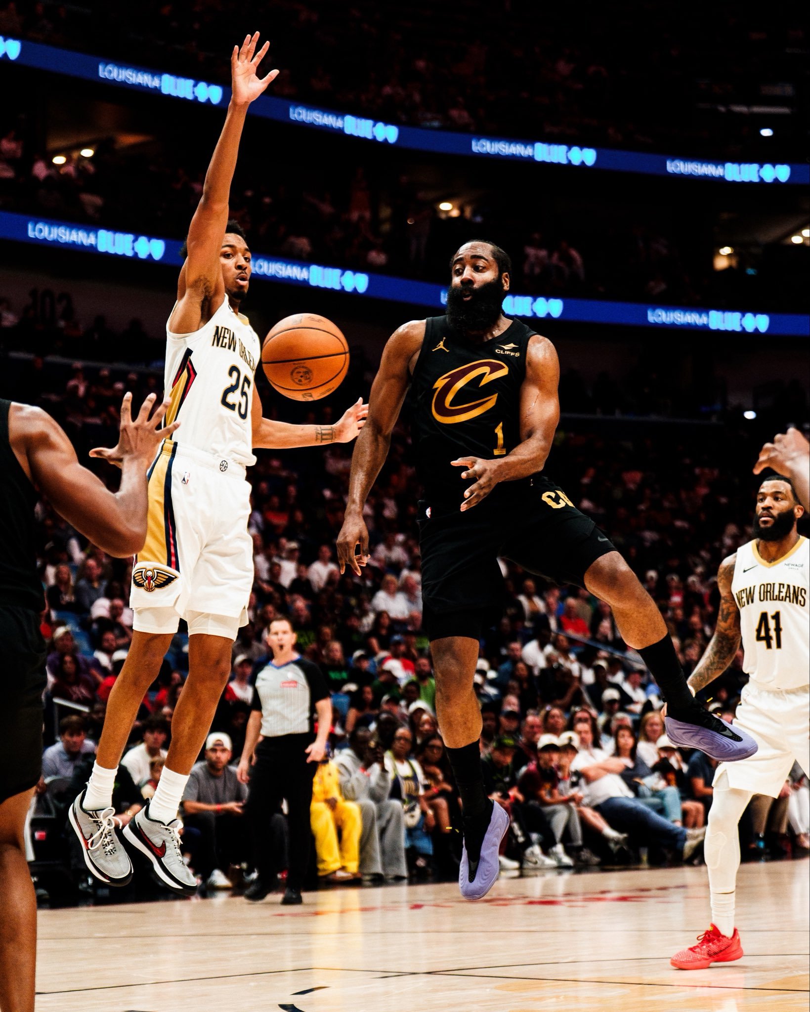 登哥x账号更新帖子：客场之旅 