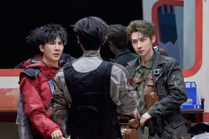 大侦探三角洲梦幻联动 大侦探×三角洲梦幻联动，全员干员造型细节拉满，将游戏撤离、