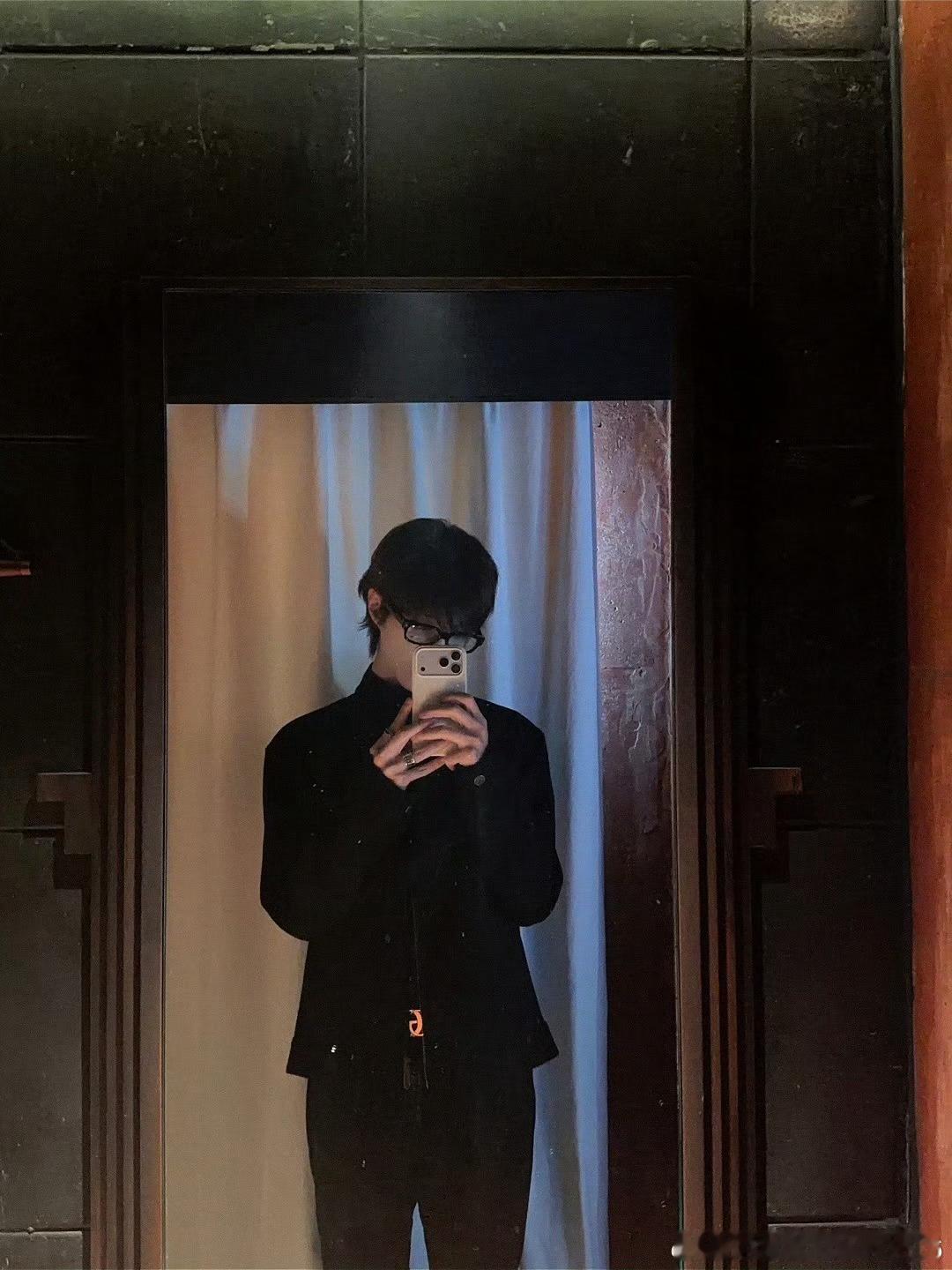 🩺ꜝꜝ좋아하는 노래는 천천히 들어라 𓂃🎧♡̶₊˚ 