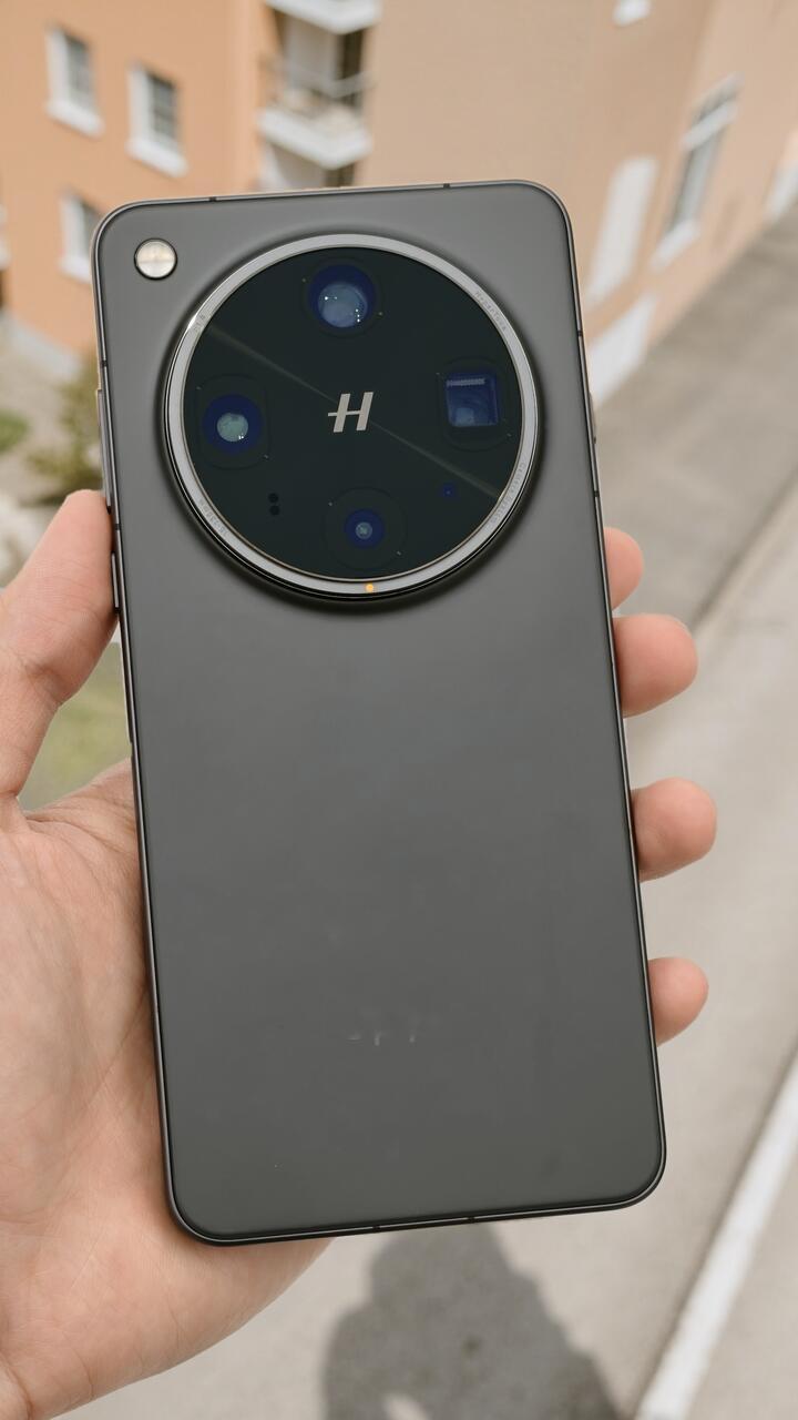 终于忍不住拔草X8系列的旗舰款！这次新推出的晨曦微光配色简直绝了，光影流转间的渐