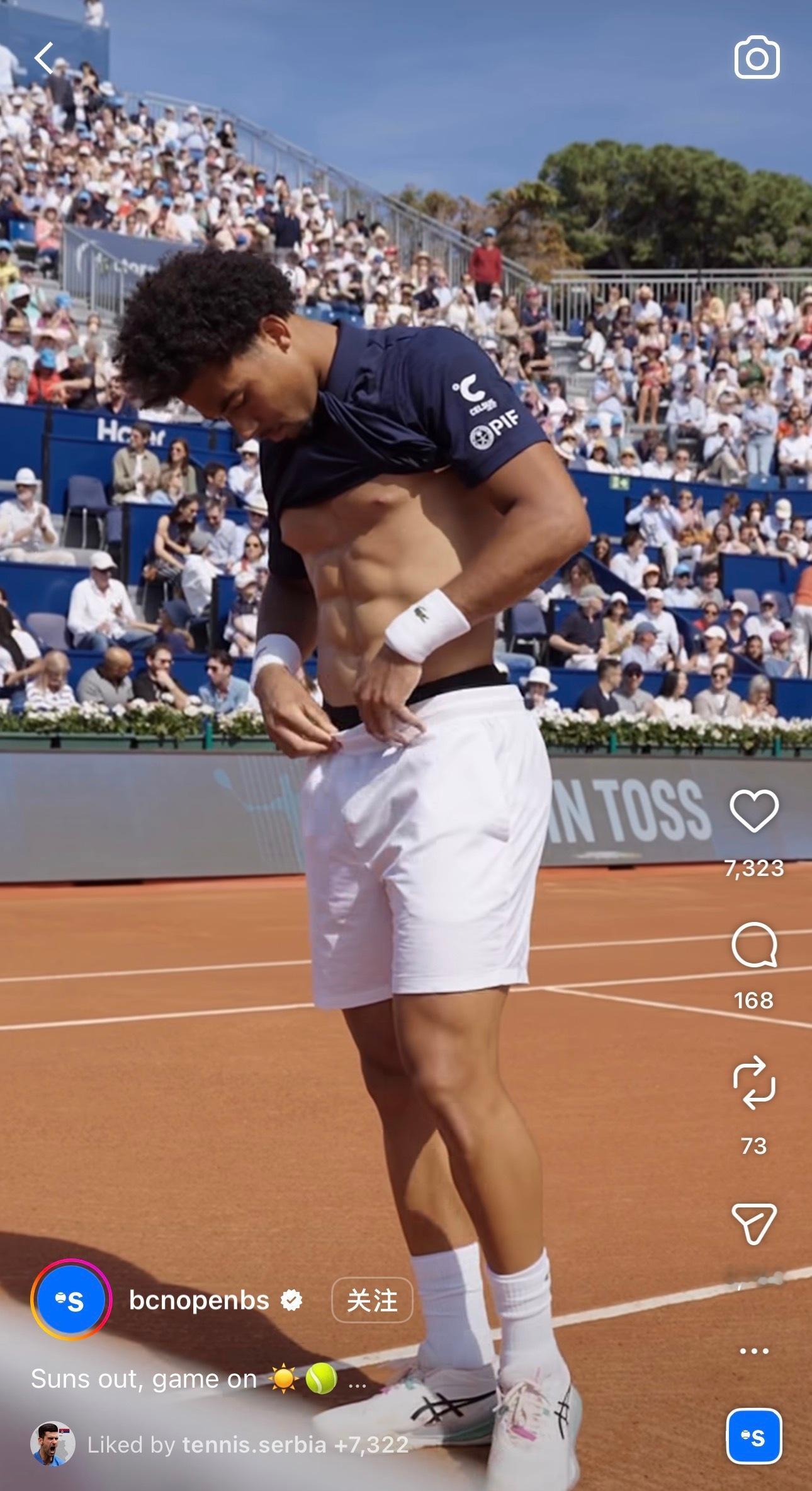 菲斯这身材真的很有张力！看好成为男子网坛新男神（换掉现在的发型吧）。ATP