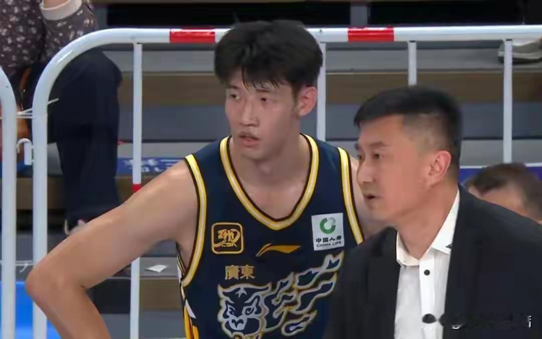 师傅领进门，修行靠个人。
今天想用《天道》中芮小丹的原话送黃明依与徐昕。
芮小丹