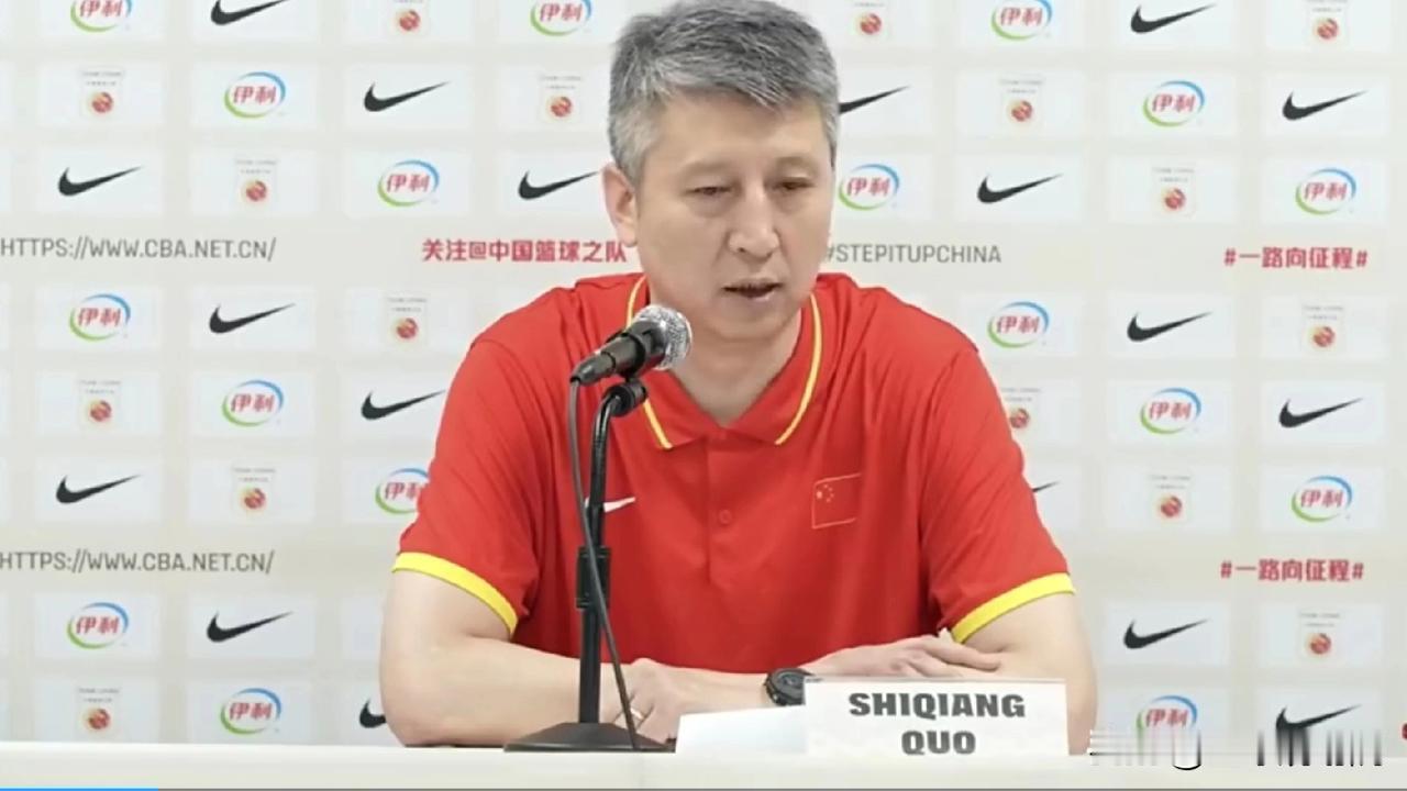 郭士强赛后夸赞杨瀚森，各方面都有提高！

中国男篮有惊无险晋级第二阶段，大胜中国