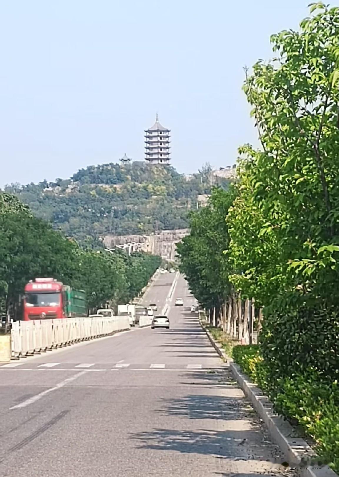 朋友小杨摊上事了，两口子闹到要离婚的地步了。

去年的6月10日，朋友小杨以自己