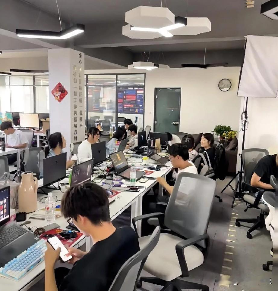 这是什么情况？现在简历造假，面试背话术都已经成了常态了，这种风气如果再不加以制止