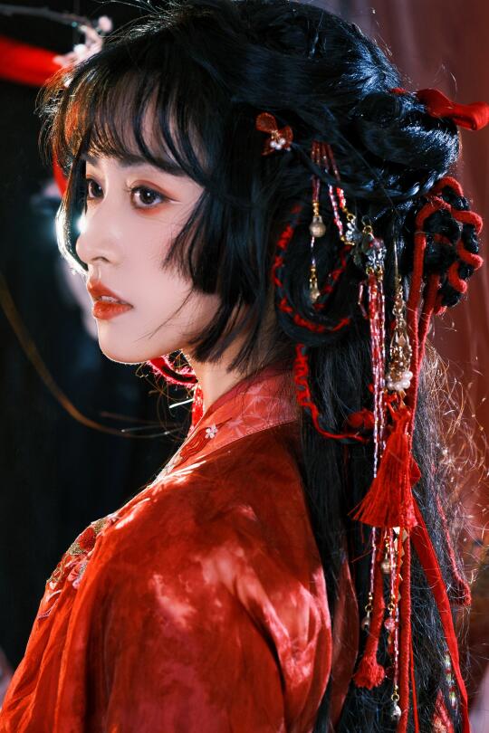 沈月工作室发沈月女侠写真