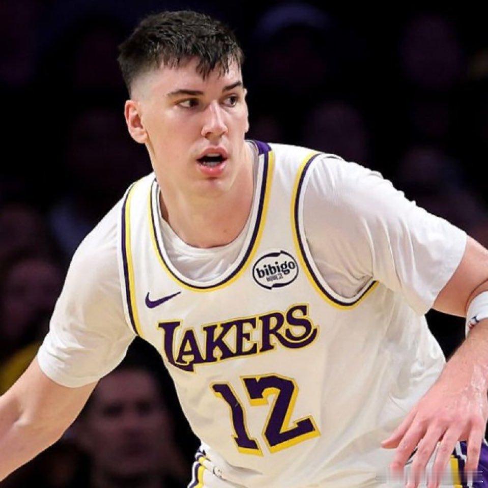 拉拉维亚将出战今日湖人客场对阵公牛的比赛，他是本赛季队内唯一全勤的球员。（此前伤