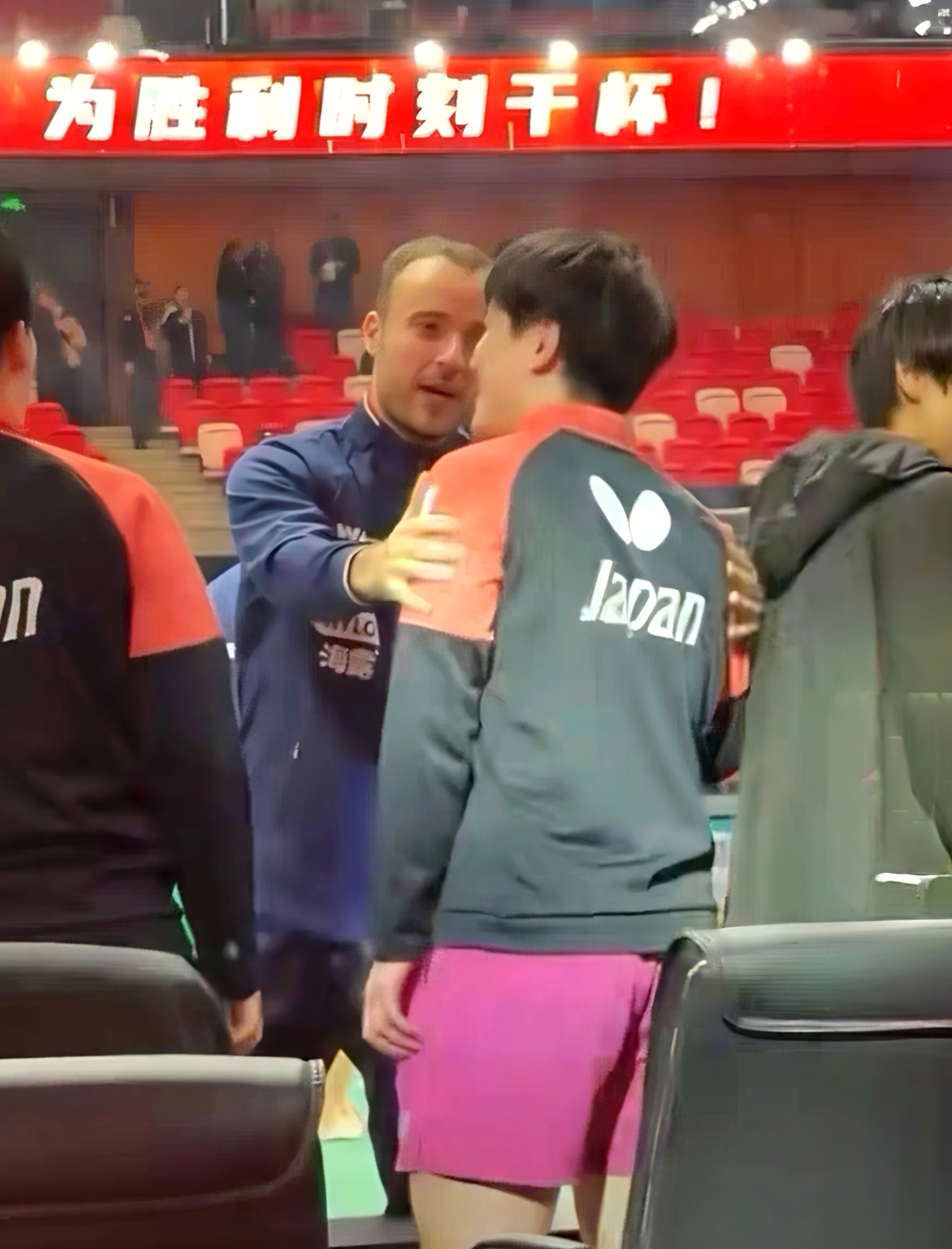 当某群体以狭隘民族主义为名行赛场霸凌之实，让FQ素养为国家形象做了负面民间宣传时