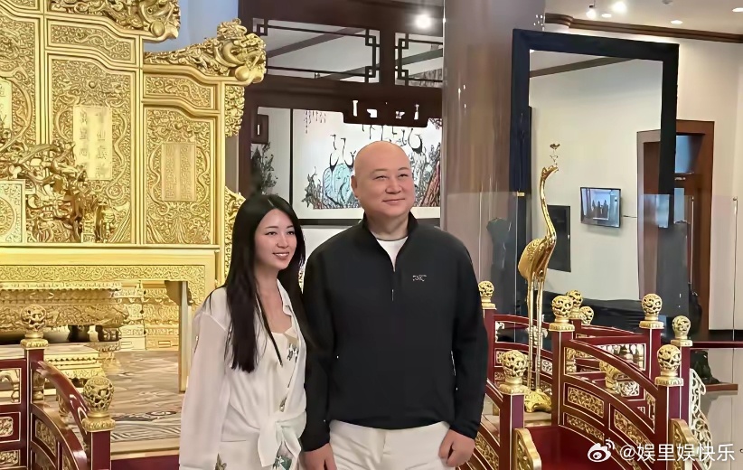 网传迟重瑞丧妻一月另寻新伴，真实内情颠覆所有人猜想陈丽华离世刚满一月，迟重瑞外出