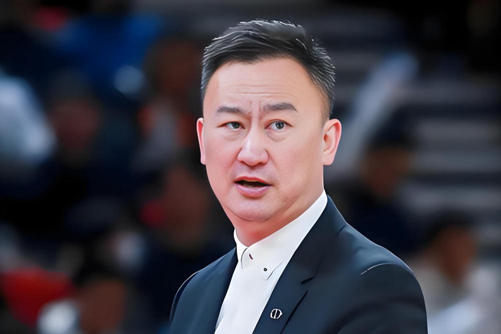 一个手势，6万块烟消云散，青岛外援奎因奥内斯，用CBA季后赛最贵的方式，跟自己的