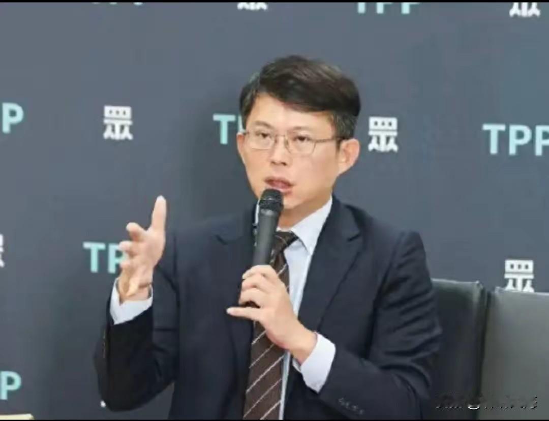 新北选举，黄国昌还有戏吗？今天咱们就实实在在聊一聊，不极端、不捧杀也不踩死，把他