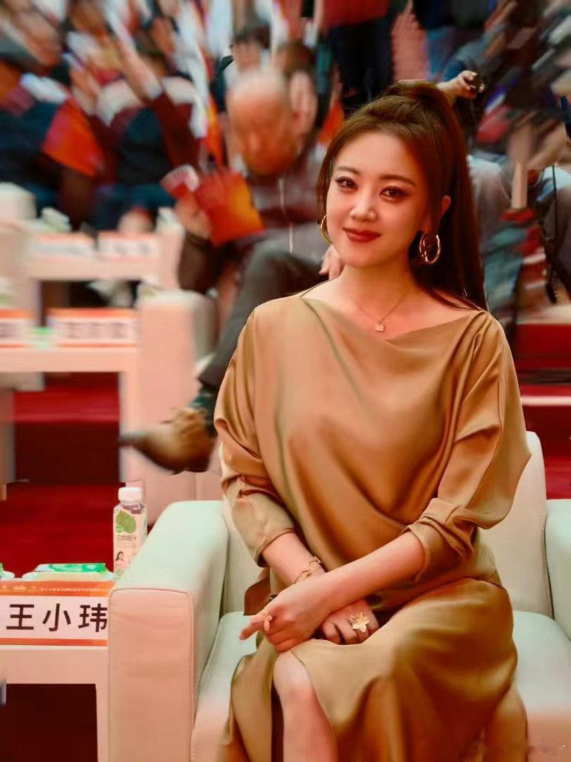 玖月奇迹王小玮官宣戛纳玖月奇迹王小玮新歌戛纳首秀携国风新作登陆戛纳国际电影节中国