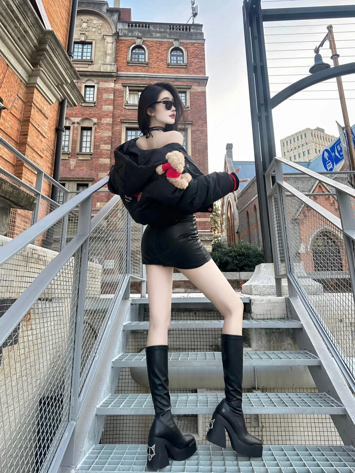 我已经不再年轻了，无暇顾及谁喜欢我，谁不喜欢我，我有更重要的事情要做...