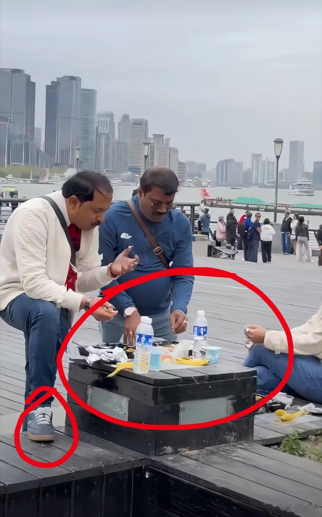 来了！印度阿三来了！带着他们特有的姿态和自信 
