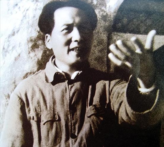 朱道来：长相神似毛主席，贺子珍坚信他失散的毛毛，38岁英年早逝
 
1953年的