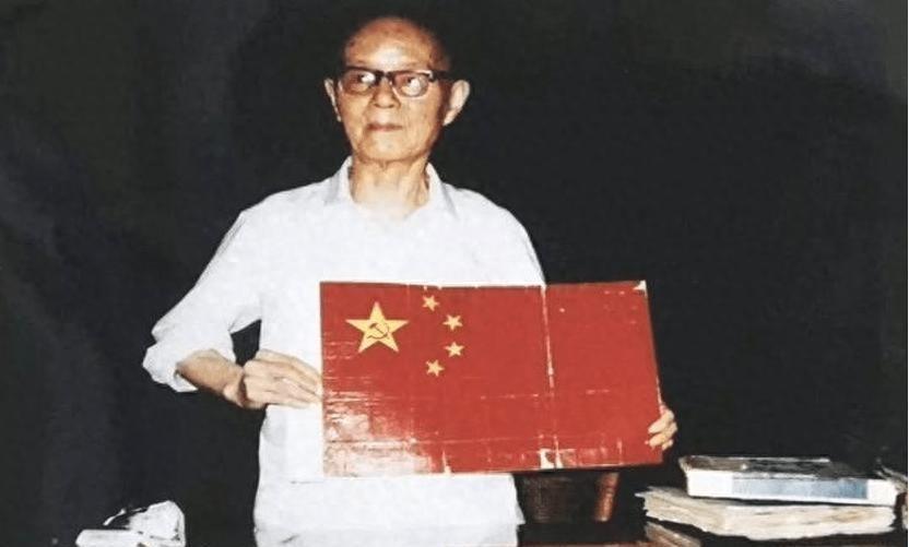 为什么五星红旗当年只获得5票，却最终胜出，三号作品得342票仍未被选中？背后的原