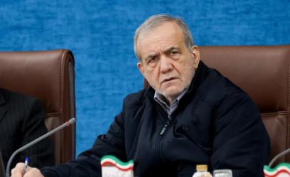 目前伊朗前台还在活跃的三个大佬，最安全的是总统佩泽希齐扬，最危险的一张卡利巴夫。