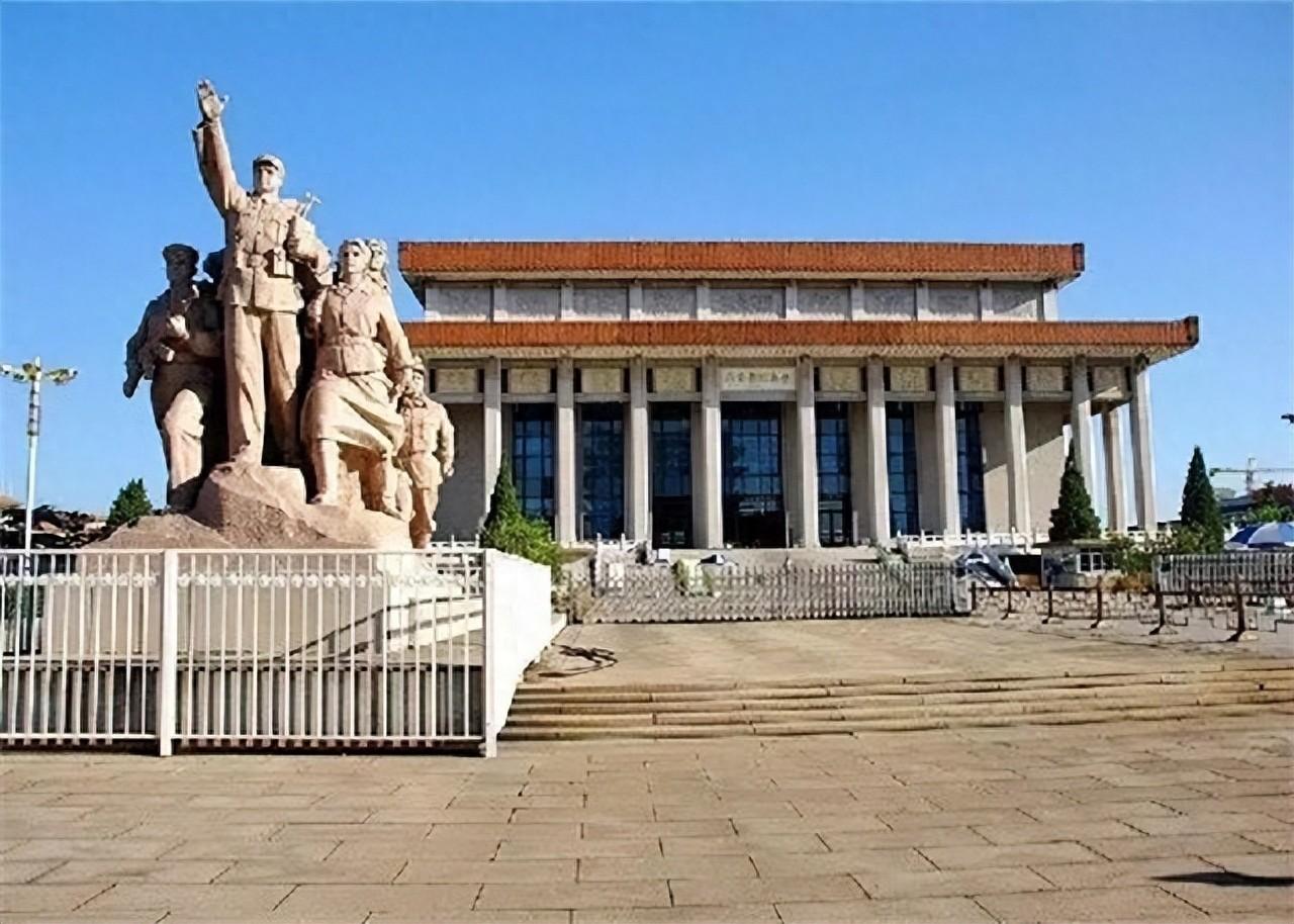 毛主席遗体防腐每年花费无数，而永久保存的水晶棺，纯度高达99.99%，价值更是不
