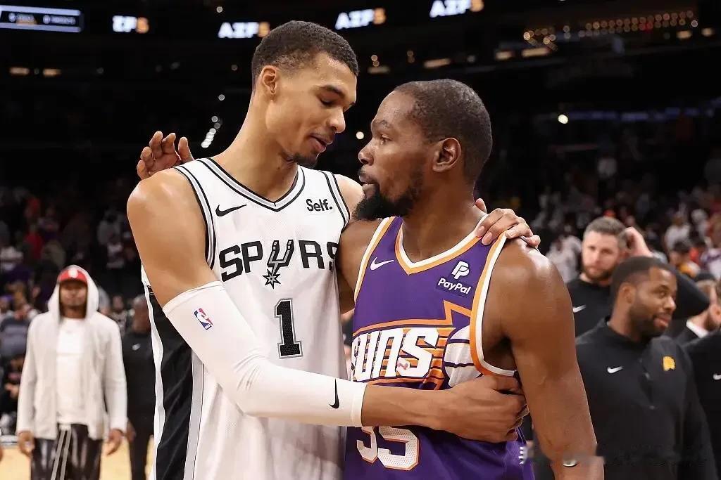 太阳巨星杜兰特：“文班将会是NBA的下一个统治者”！这是他在印第安纳全明星周末中
