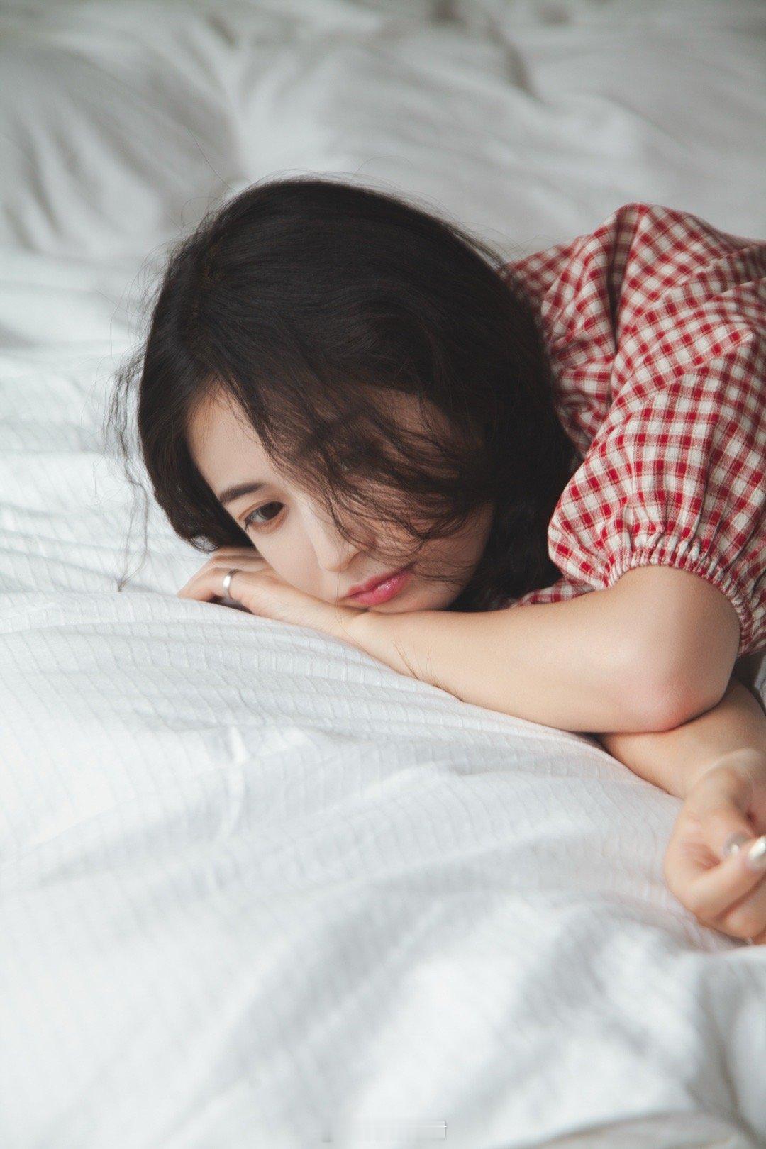 陈钰琪裸足露脚底[爱慕][舔屏][舔屏][色][爱你][爱你][舔屏][爱慕][